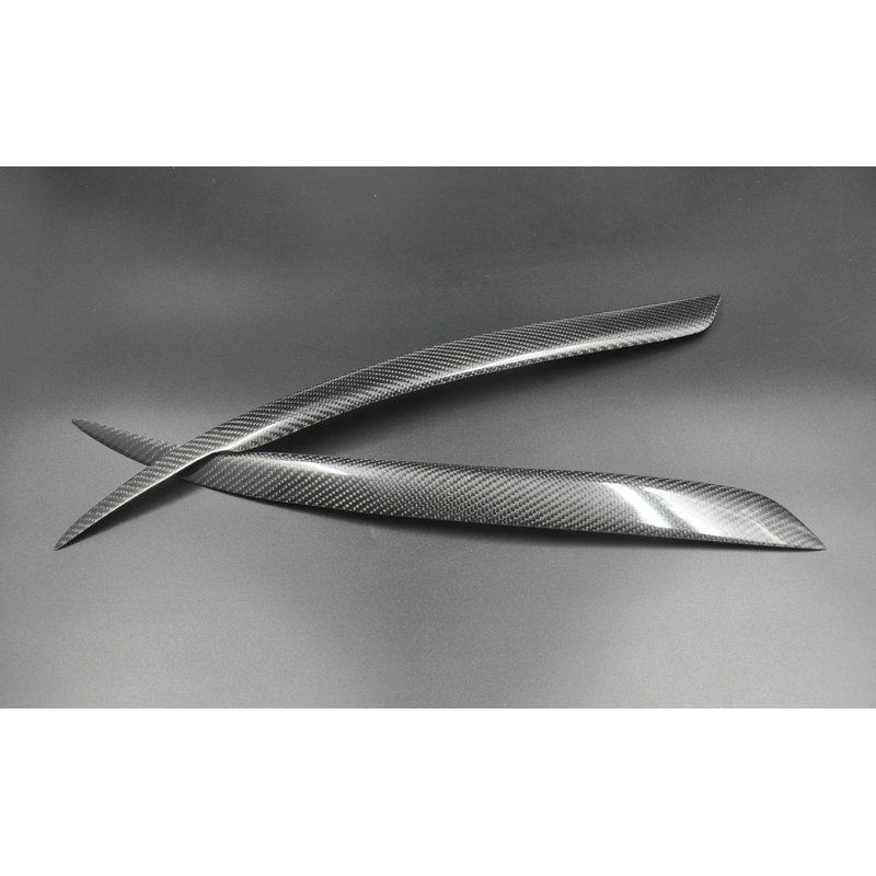 Suitable for Audi A4 B6 Carbon Fiber Modified Light Eyebrow BMW Audi A4 B6 Headlight Eyebrow Decorative Eyebrow Sticker