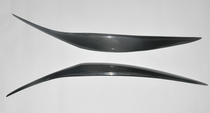 Suitable for Carnival carbon fiber eyebrows Fiesta headlight modification decorative stickers eyebrow stickers 09-12