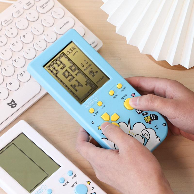 Tikyun palm on Russian square game console children in the trend map large screen unpressed toy creative gifts