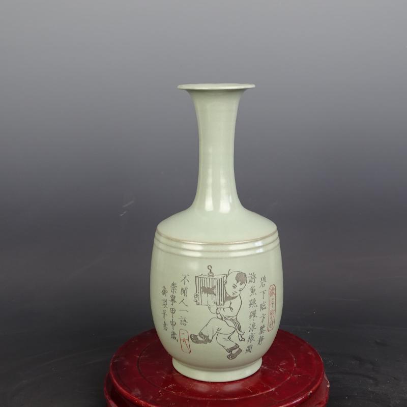 宋代汝窑青龙寺支钉烧青釉雕刻童子纹赏瓶支钉烧制瓷器古玩收藏