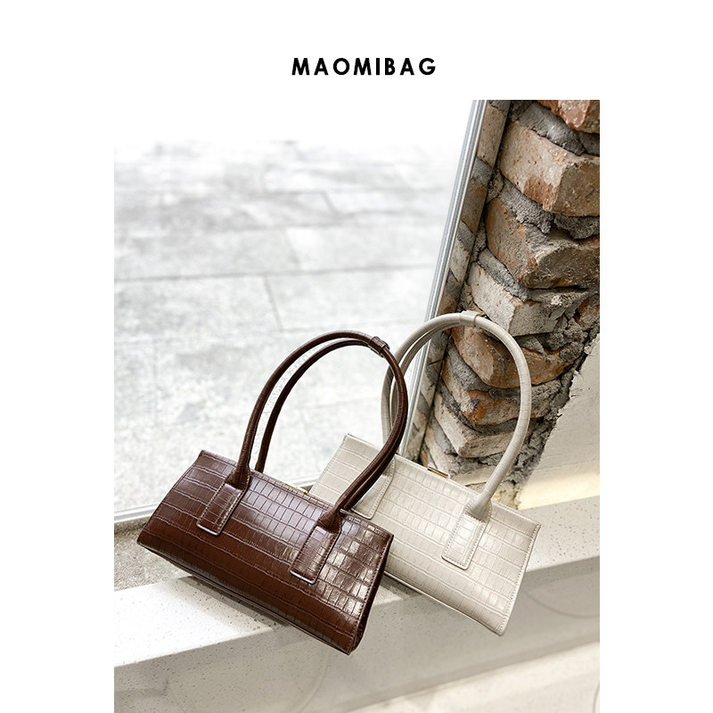 Advanced small crowddesign long version handbag 2021 new stylish retro crocodile stride clips axillary bag