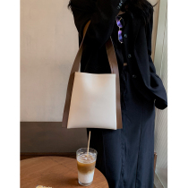 Autumn Lady Bag Pack Small Crowdsourced Retro Bucket Bag Women 2021 New Minimalist Shopping Bag Tote Bag Single Shoulder Armpit