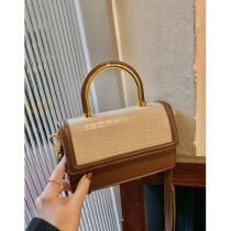 Autumn Lady Bag Package Advanced Sensation Metal Hand Small Square Bag Woman 2021 New Tide Hit Color 100 Lap Single Shoulder Diagonal Satchel Bag