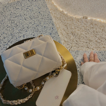 Autumn lady this year popular bag small fragrance pearl diamond grid chain bag womens bag shoulder shoulder bag 2021 New Tide