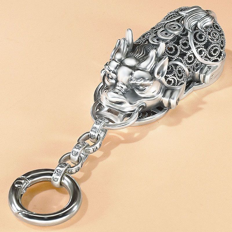 Pixiu Car Keychain Pendant for Men and Women, Personalized Creative High-End Retro Metal Car Hanging Accessory, Silver Ornament