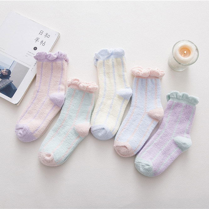 Confinement socks autumn and winter maternity socks coral fleece no fluorescent agent loose mouth pregnant women socks wide mouth socks three pairs