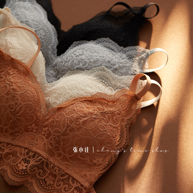 Comfortable to gather without an empty cup French Triangle cup lace small cuddly small breasts to gather without steel ring thin undergarments