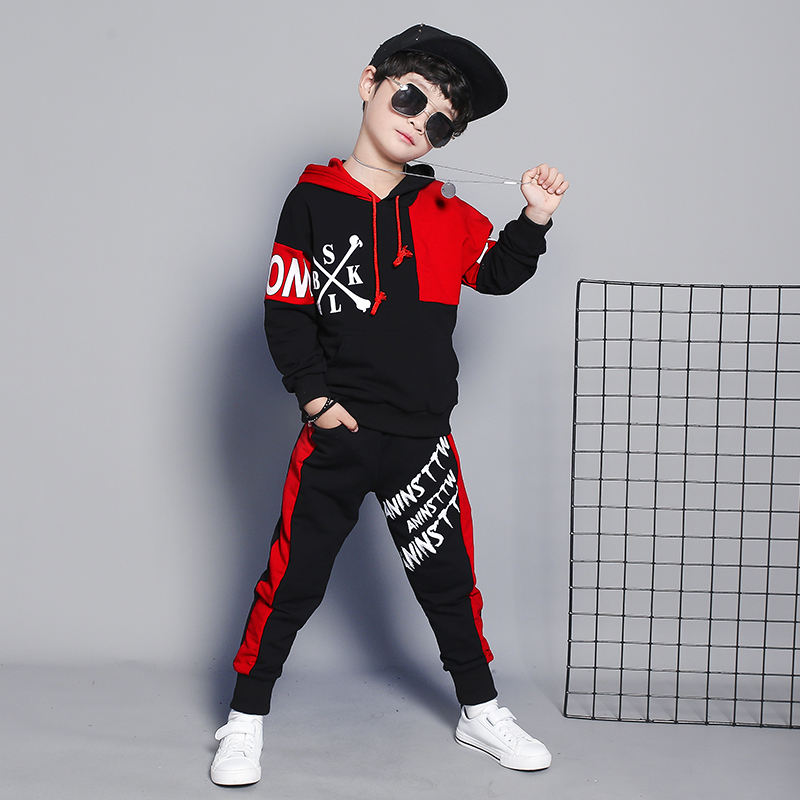 Chàng trai hip-hop trai hip-hop trang phục mùa xuân và mùa thu năm 2019 cho thấy bộ mới cho trẻ em đẹp trai của trẻ em quần áo hiệu suất.