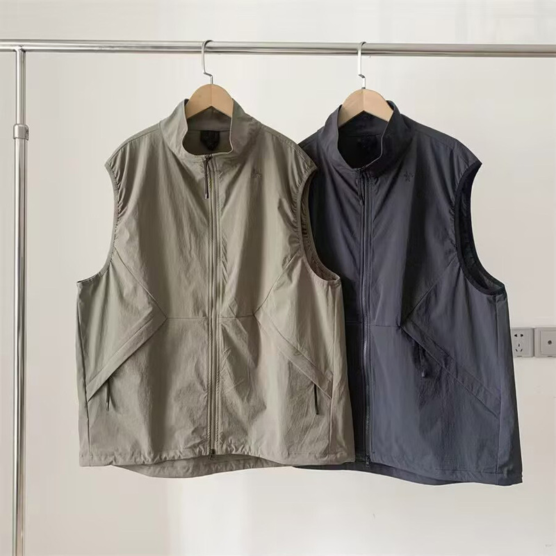 2026 Summer New Product Mountain-Style Functional Vest with High-Elastic Textured Nylon Fabric for Men's Outdoor Wear 2026 Summer New Product Mountain-Style Functional Vest with High-Elastic Textured Nylon Fabric for Men's Outdoor Wear
