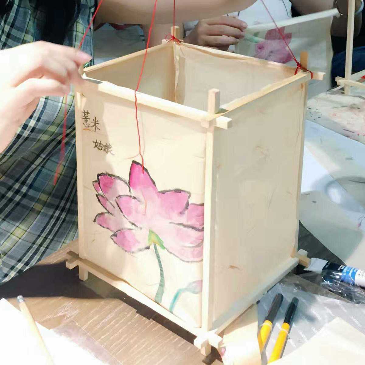 Lantern Festival DIY lanterns handmade graffiti materials package warm field activities ancient style Hanfu palace lantern lantern art design