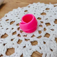 Розовый, силиконовый, фиксаторы в комплекте