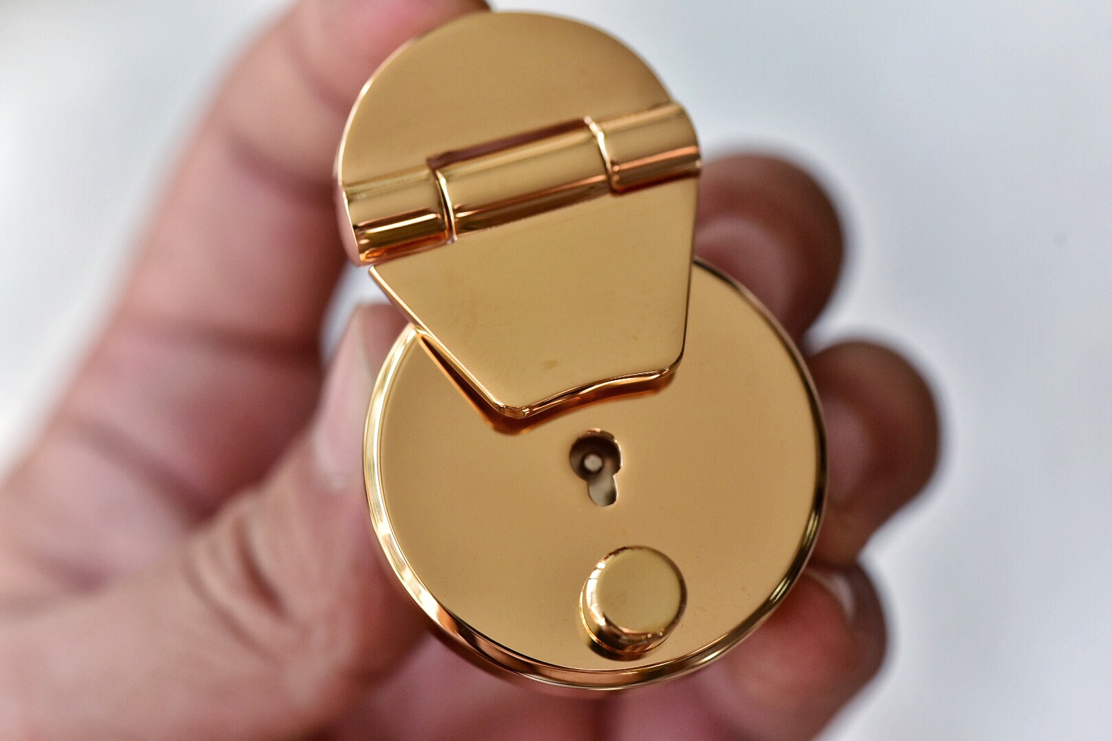 Замок для сумки а0605 с ключом, антик. Портфель барон кожаный. Замочки на портфель. Замок портфельный №82 c825z gfm. Замок портфельный №82 c825z gfm.