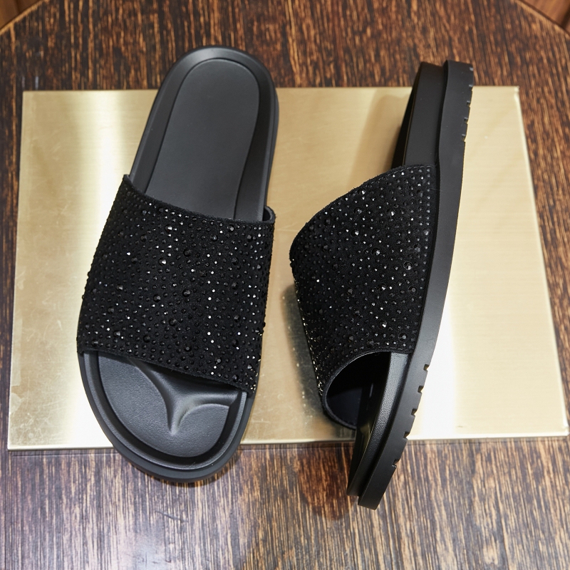 High-End 2025 Summer Genuine Leather Slip-On Sandals for Men, European Style Fashionable Outdoor Casual Beach Shoes, Trendy Men's Brand High-End 2025 Summer Genuine Leather Slip-On Sandals for Men, European Style Fashionable Outdoor Casual Beach Shoes, Trendy Men's Brand
