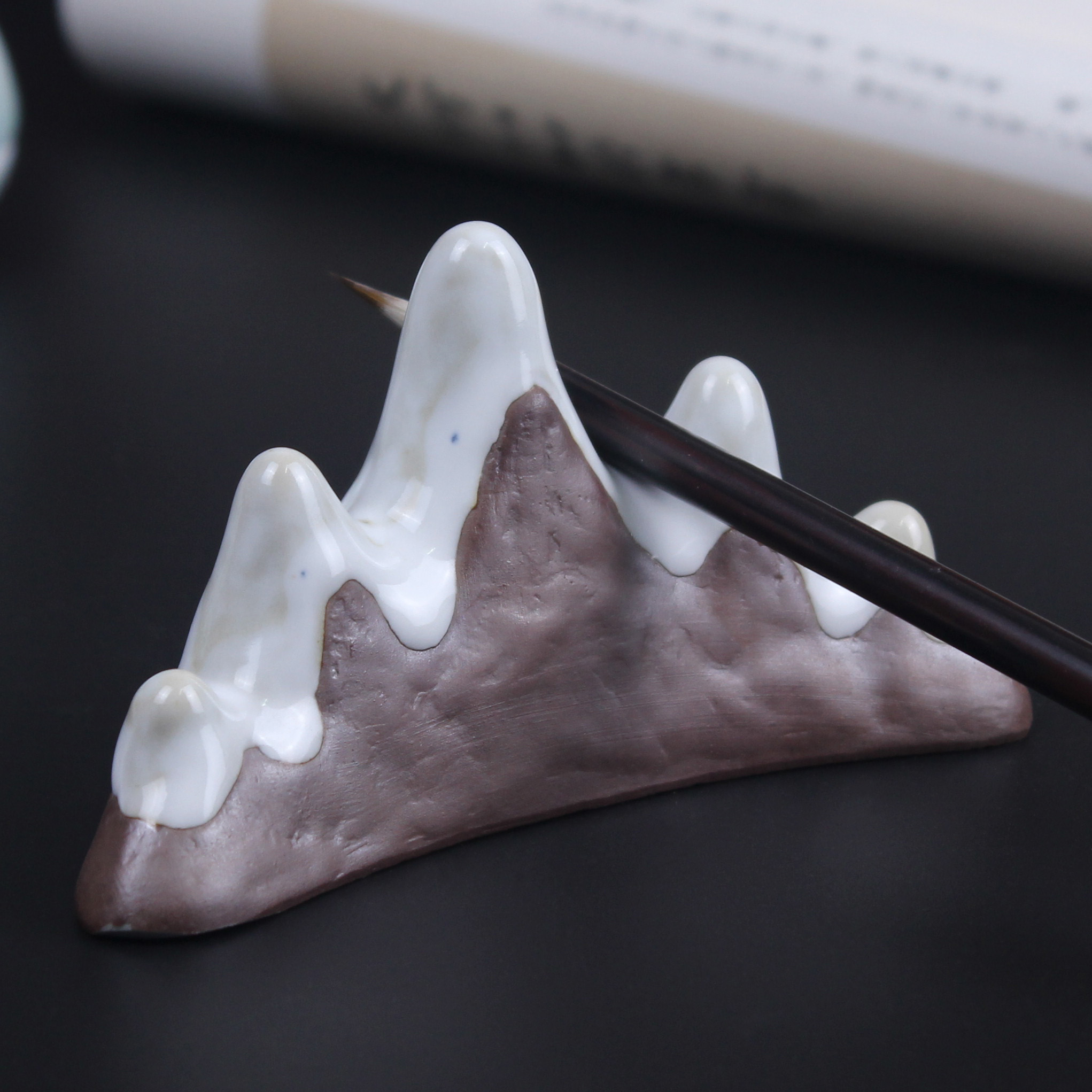  Defied Hand Pulled Blank Ceramic Pen Holder Pen Pillow Pen pen Mountain Pen wash