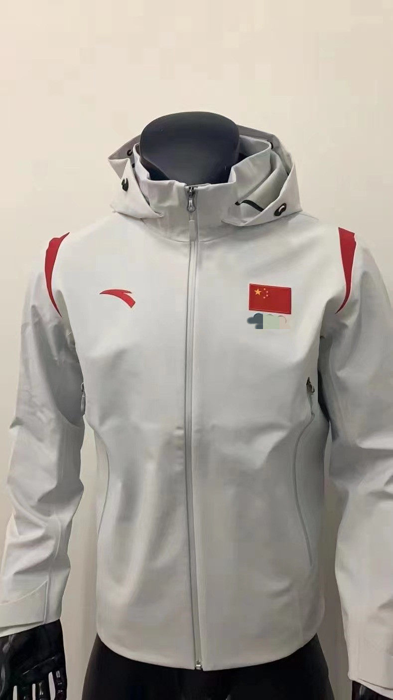 Ahn stepped in to sponsor the 2022 national team sports thick weaters