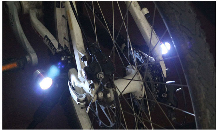 Eclairage pour vélo - phare - Ref 2403151 Image 17