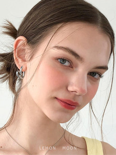 Buy Two, Get One Free, Sweet and Cool Style, S925 Silver Needle, Fashionable Heart, Simple, Minimalist, European and American Versatile Earrings