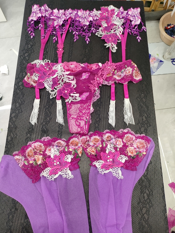 Original High-End Garter Belt with Intricate Water-Soluble Embroidery, Japanese-Style Lace, Sexy Leg Ring, Pure Desire Stockings, Non-Slip Clip-On T-Pants