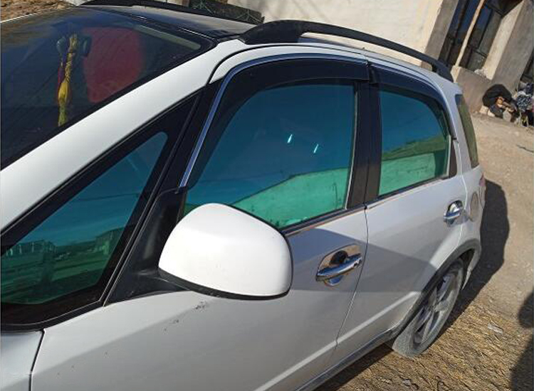 Suzuki 雨 天 SX4 đi xe sắc sảo mát mẻ Shang Shang Liana A6 雨 Cửa mưa bốn cánh cửa sổ mưa chống nước gương chiếu hậu