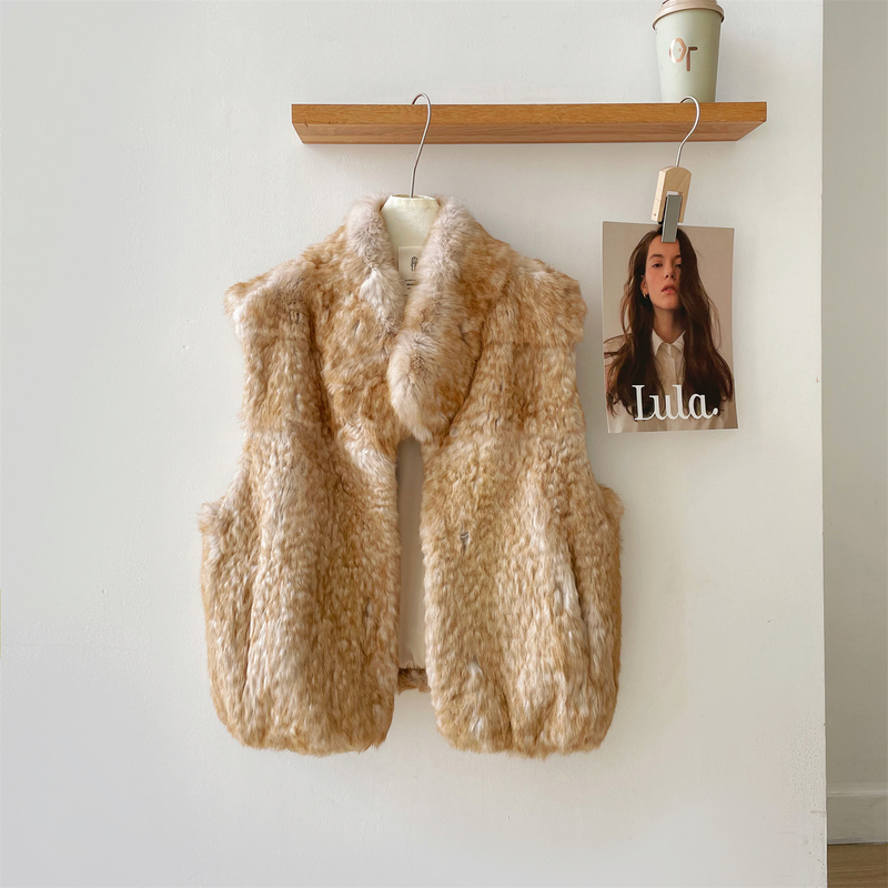 Qingwu Velvet Rabbit New Rabbit Fur Vest Women's Short Sleeveless Fur Warm Vest Autumn and Winter Layered Outerwear C241 Qingwu Velvet Rabbit New Rabbit Fur Vest Women's Short Sleeveless Fur Warm Vest Autumn and Winter Layered Outerwear C241