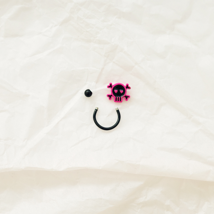 God goes to the world (pink) titanium steel tongue nail girl ins hot girl tongue ring piercing European and American popular accessories