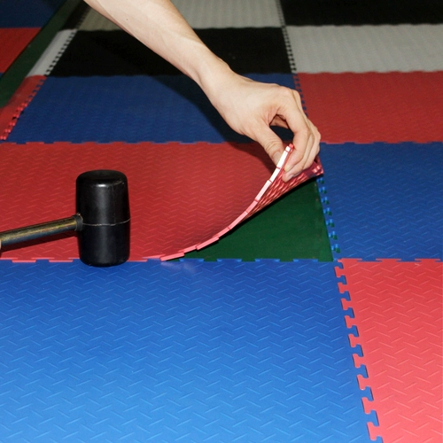 Десятьлетнее мастерское мастерскую мастерскую в магазине специальная напольная площадка вместо эпоксидной краски весит 5 тонн