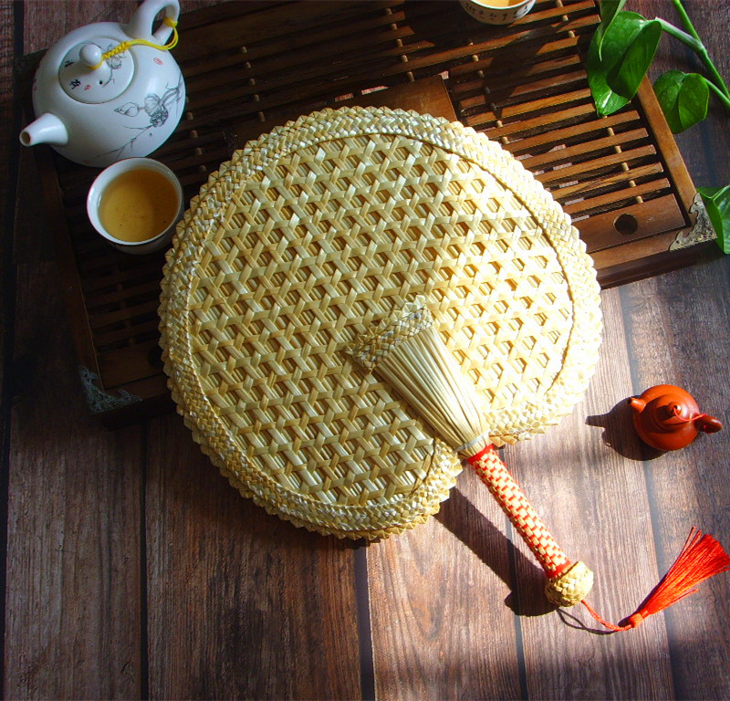 Wheat straw fan hand-woven old-fashioned big cattail fan banana group fan straw weaving summer children carry classical Chinese style