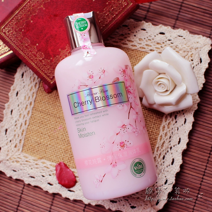 Yi Ni Sakura tinh khiết mượt hydrating gel tắm + đàn hồi giữ ẩm cơ thể lotion chăm sóc cơ thể đích thực gửi bóng tắm