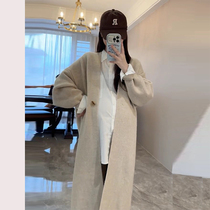 Temperament and high-end feel ~ Pregnant womans solid color one-button knitted jacket is lazy loose and slim autumn and winter sweater dress