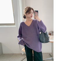 Soft and waxy interior with high-end feel ~ V-neck maternity sweater autumn and winter niche design loose and lazy style bottoming sweater