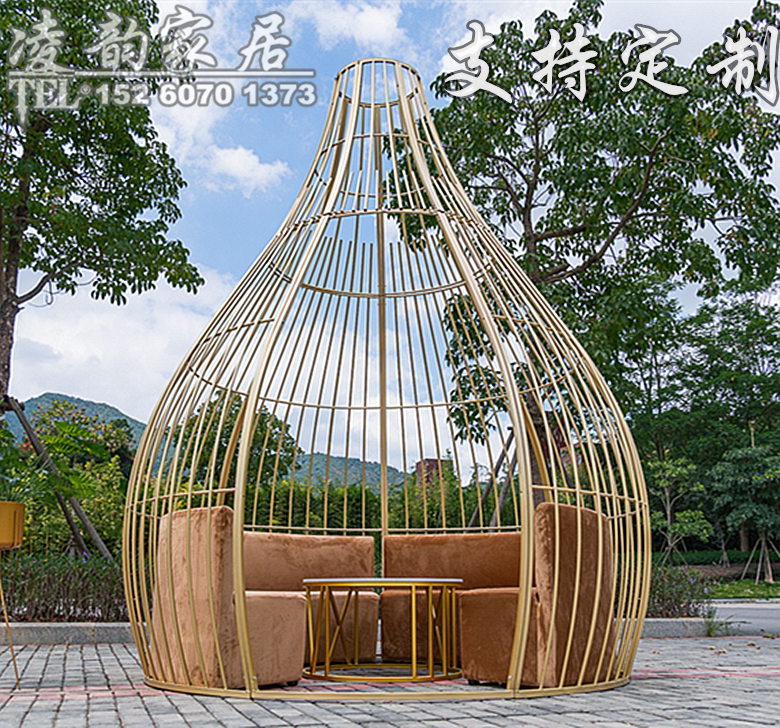 European-style wrought iron large birdcage hotel dining room extra-large decorative decoration birdcage hot pot restaurant golden cage custom