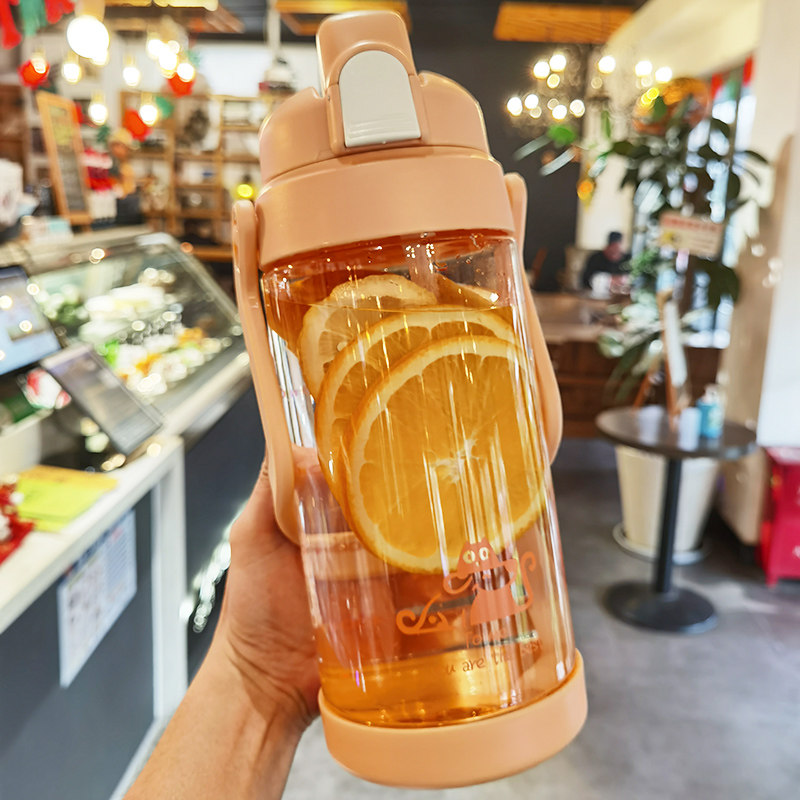 Plastic cup female simple fresh 2000ml with straw super capacity portable male and female sports car large kettle