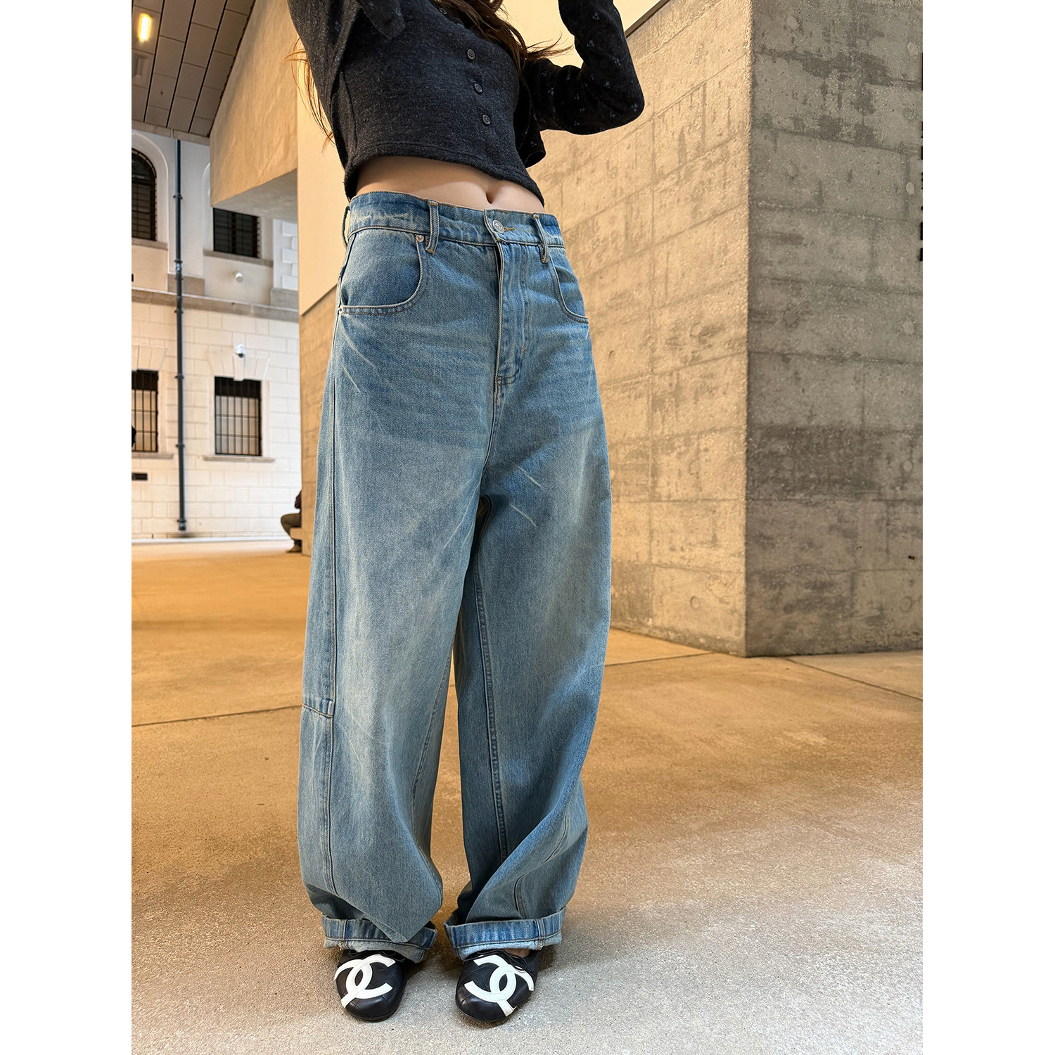 LelyMooch женские широкие джинсы прямого кроя светло-голубые с эффектом потертости и кракелюра весна-лето