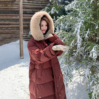 Red High-End down Jacket for Women, Winter 2025 New Style, Unique and Stylish, Long Over-The-Knee 90% White Duck down Puffer Coat