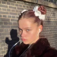 Маленький, белый