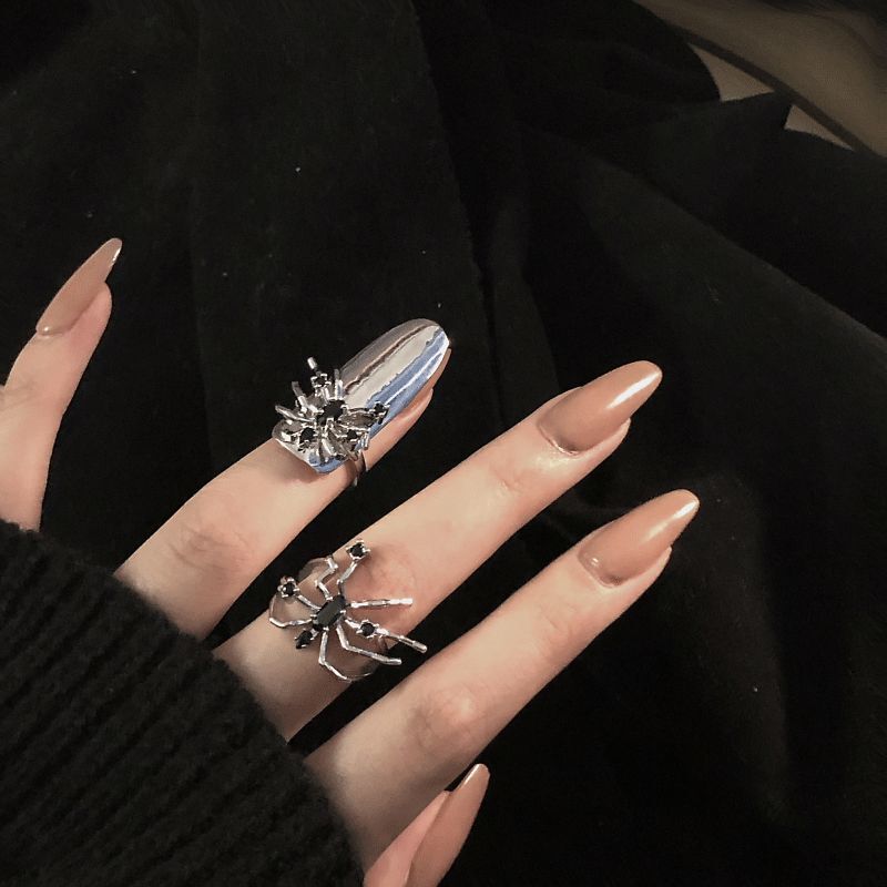 Dark Gemstone Spider Armor Nail Ring, Niche Design, High-End Feel, Minimalist Style, Open-Ended Ring Dark Gemstone Spider Armor Nail Ring, Niche Design, High-End Feel, Minimalist Style, Open-Ended Ring