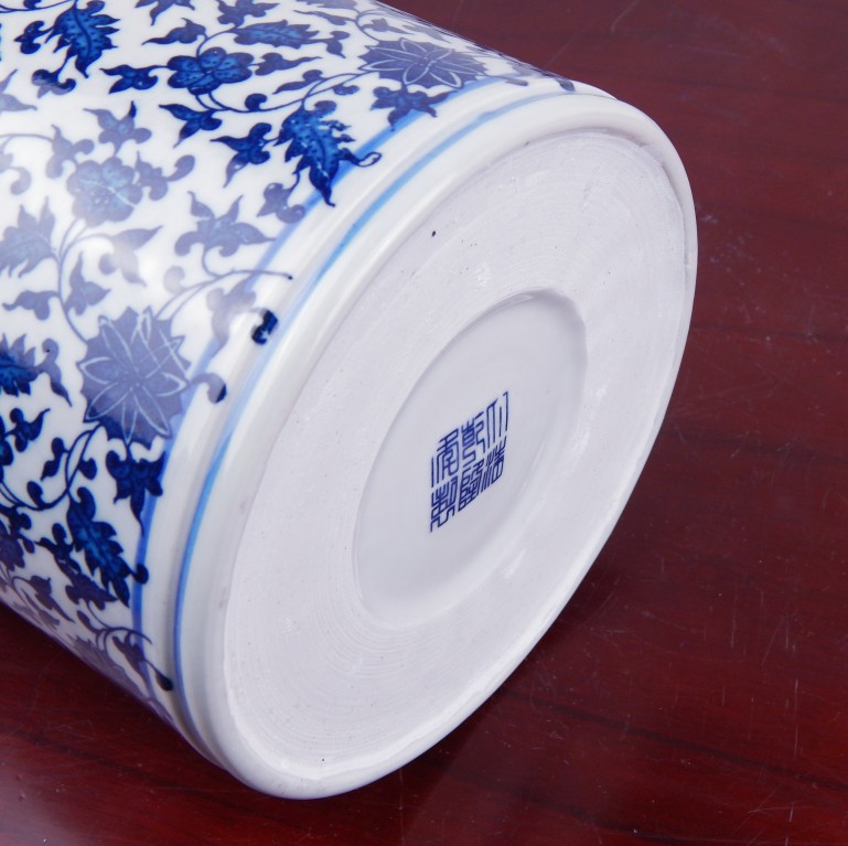 Jingdezhen gốm sứ màu xanh và trắng rối hoa sen thêm bút lông lớn bốn kho báu của nghiên cứu thiết kế tiệm nail