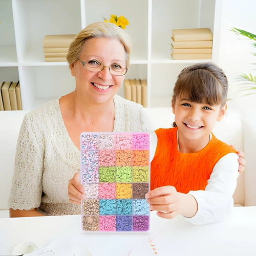 Глиновые бусинки делают браслет с буквами подарков для девочек