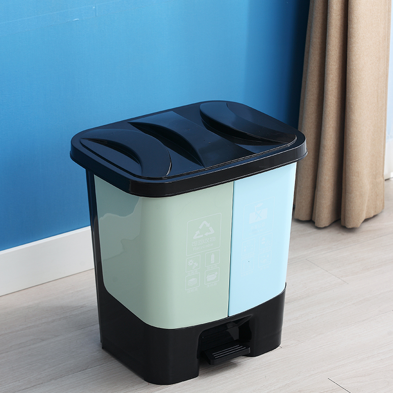 Plastic outdoor double-slot trash can recyclable dry and wet garbage sorting separation pedal household environmental protection kitchen with lid