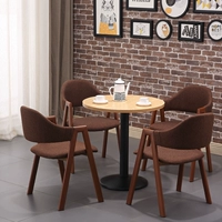 Один стол и четыре стула [бревен+сандаловое дерево коричневого цвета]