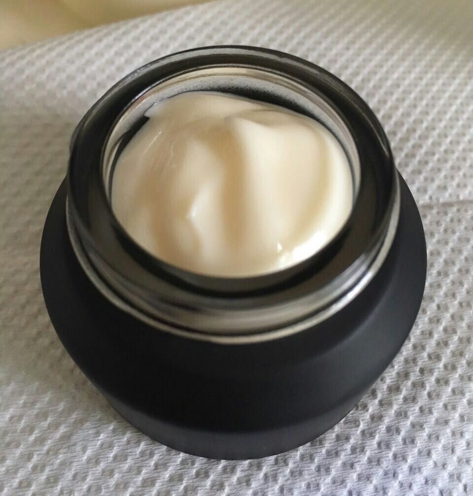 The Vegetarian Dendrobium Ginseng Facial Cream 30g pure and safe and effective