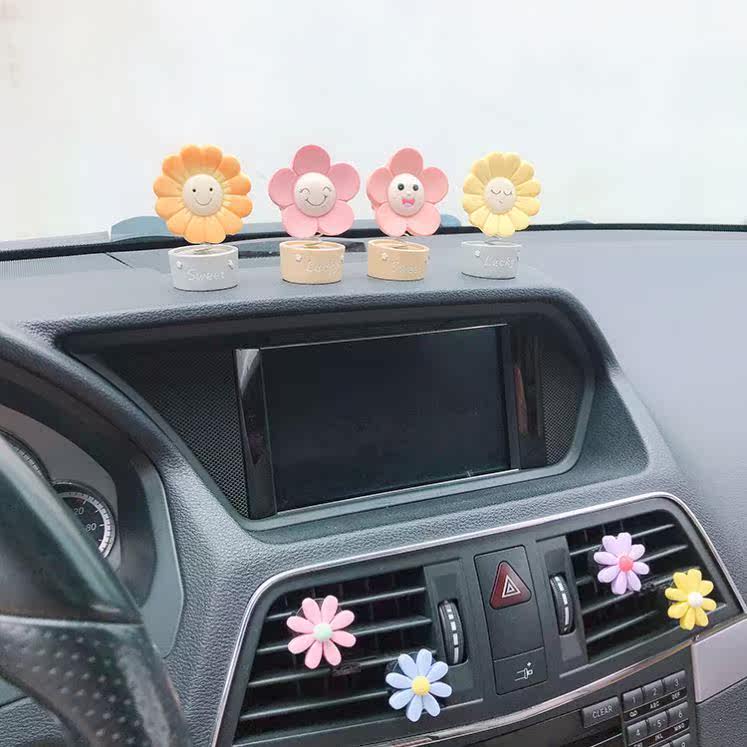 Sunflower Sunflower Car Interior Supplies Ornament Cute Fun Spring Shaking Head Center Console Ornament - Taobao