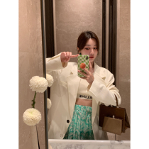 (Welfare Return) for long time Texture Black & White Buttoned Glossy Suit Jacket Woman Summer New Loose version blouse