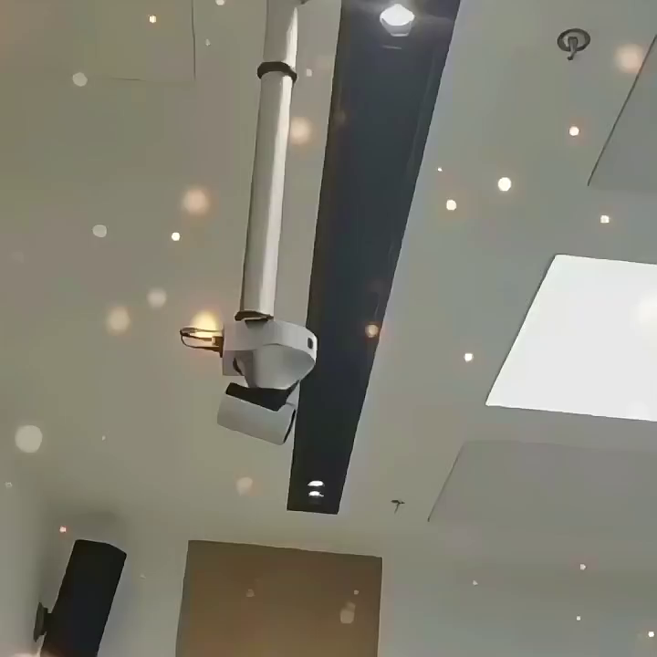 投影机还可以该样藏。该玩意儿一升一降、我家客厅秒变IMAX私人影院！