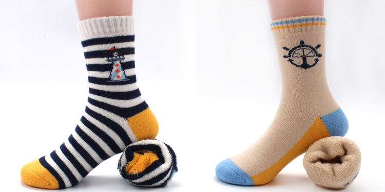 Mùa đông trẻ em vớ cotton dày ở trẻ lớn trong ống bông để giữ ấm cho bé trai và bé gái tiểu học vớ terry tất chống trơn cho bé