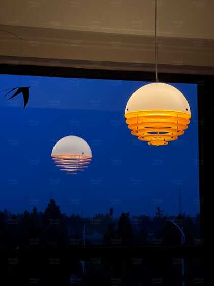 Trendy Sunset Lamp with Vintage Cream Style for Restaurant, Bauhaus Bedroom, Balcony, Bar, and Dining Table Lighting