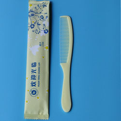 Hotel Disposable Small Combs, Hotel Toiletries, Plastic High-End Wooden Combs for Hotels