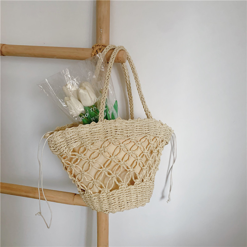 Fashion Portable Straw Woven Bucket Bag display picture 1