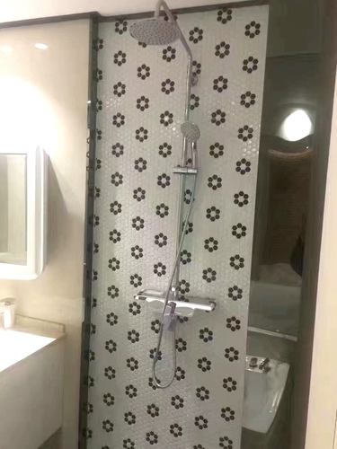 Нордическая индивидуальная маленькая гексагональная керамическая мозаика черно -белая серая плитка кухонная туалетная настенная плитка кирпичная ванная настенная плитка