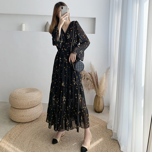 Light familiar style, thin temperament, super fairy long skirt 2022 new autumn bottoming bellflower floral skirt large size chiffon dress